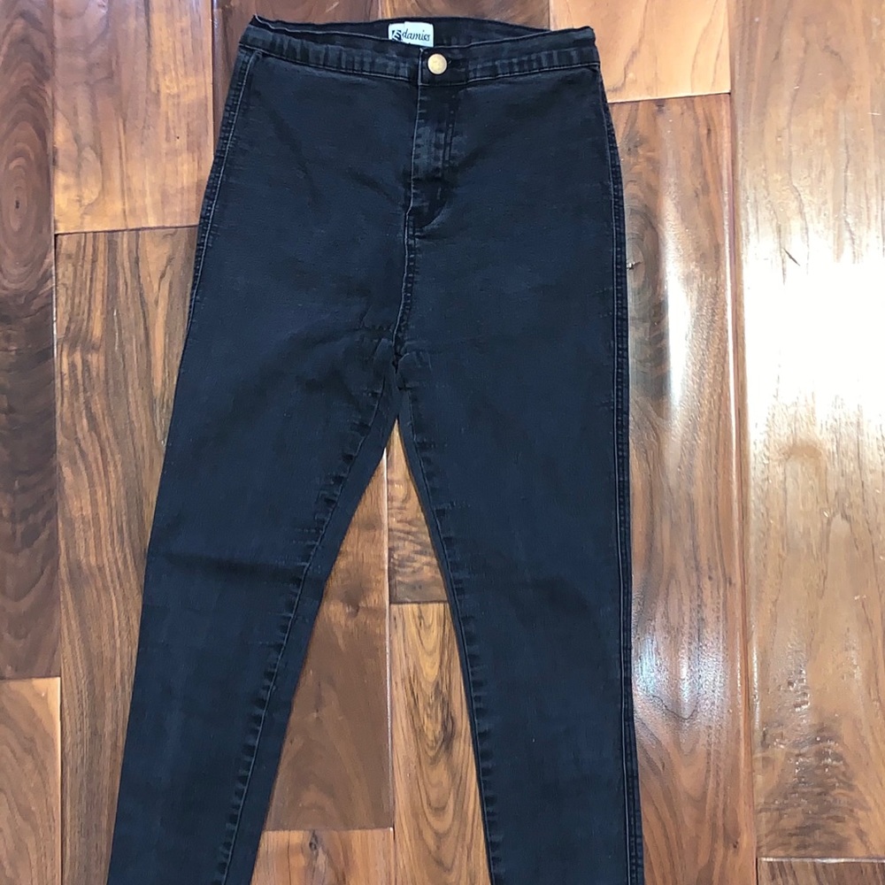Black skinny jeans